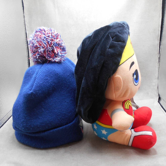 DC Wonder Woman Lot: Blue Beanie w/Pom & Toy Factory Plush Justice League - Picture 4 of 9